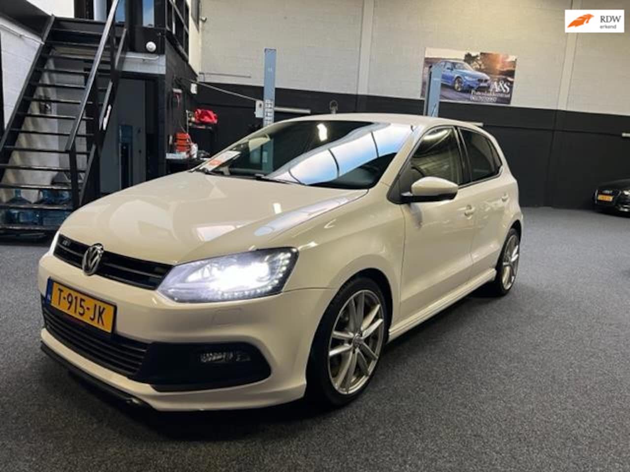 Volkswagen Polo - 1.2 TSI Highline/ R Line/Navi/PDC/LED - AutoWereld.nl