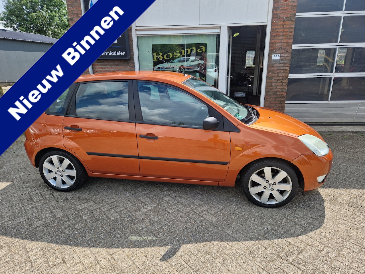 Ford Fiesta - 1.3i "Futura" 5 Deurs - Trekhaak - Airco - Apk 20-06-2027 !!! - AutoWereld.nl