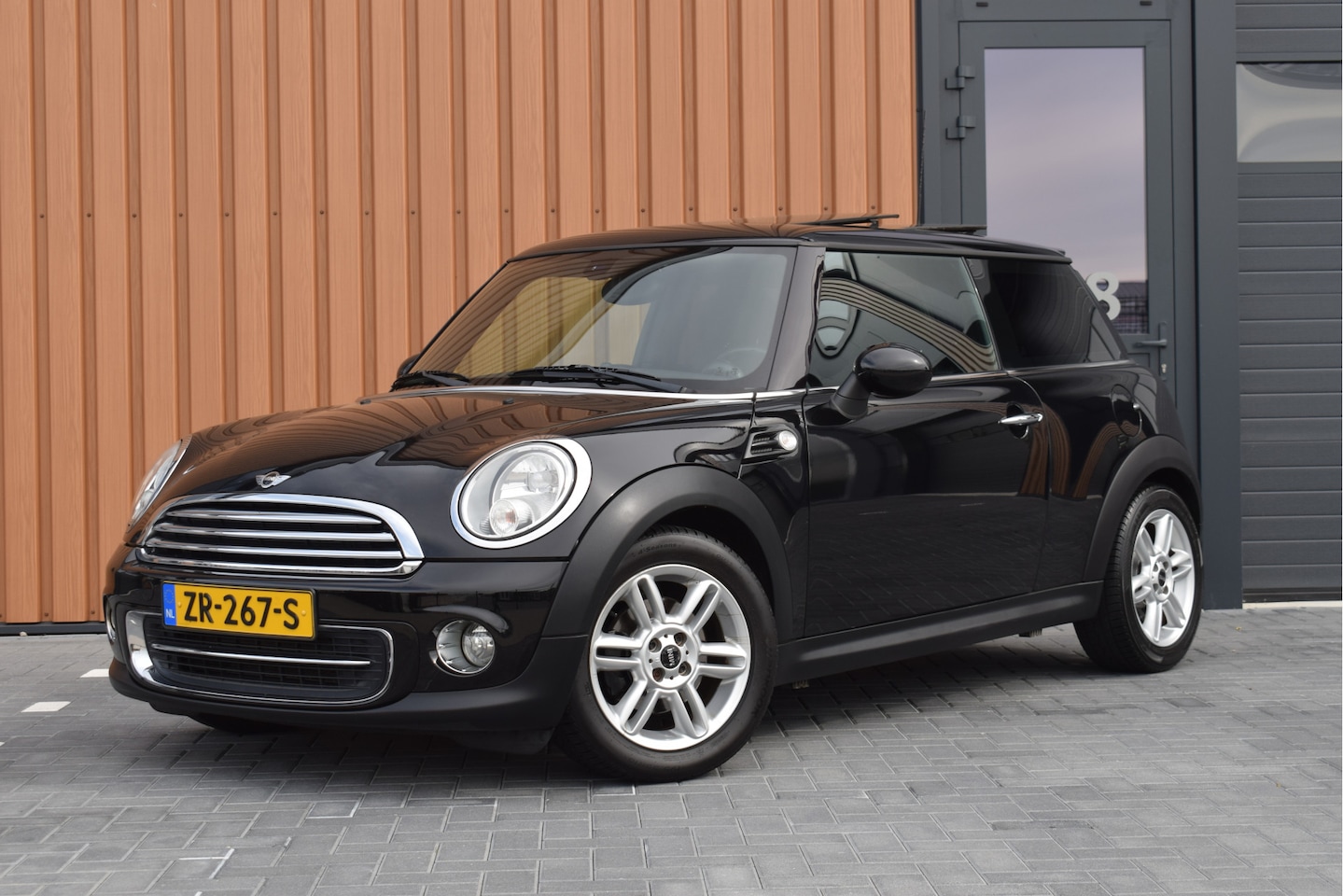 MINI 3-Deurs - 1.6 Cooper Chili | Panoramadak - AutoWereld.nl