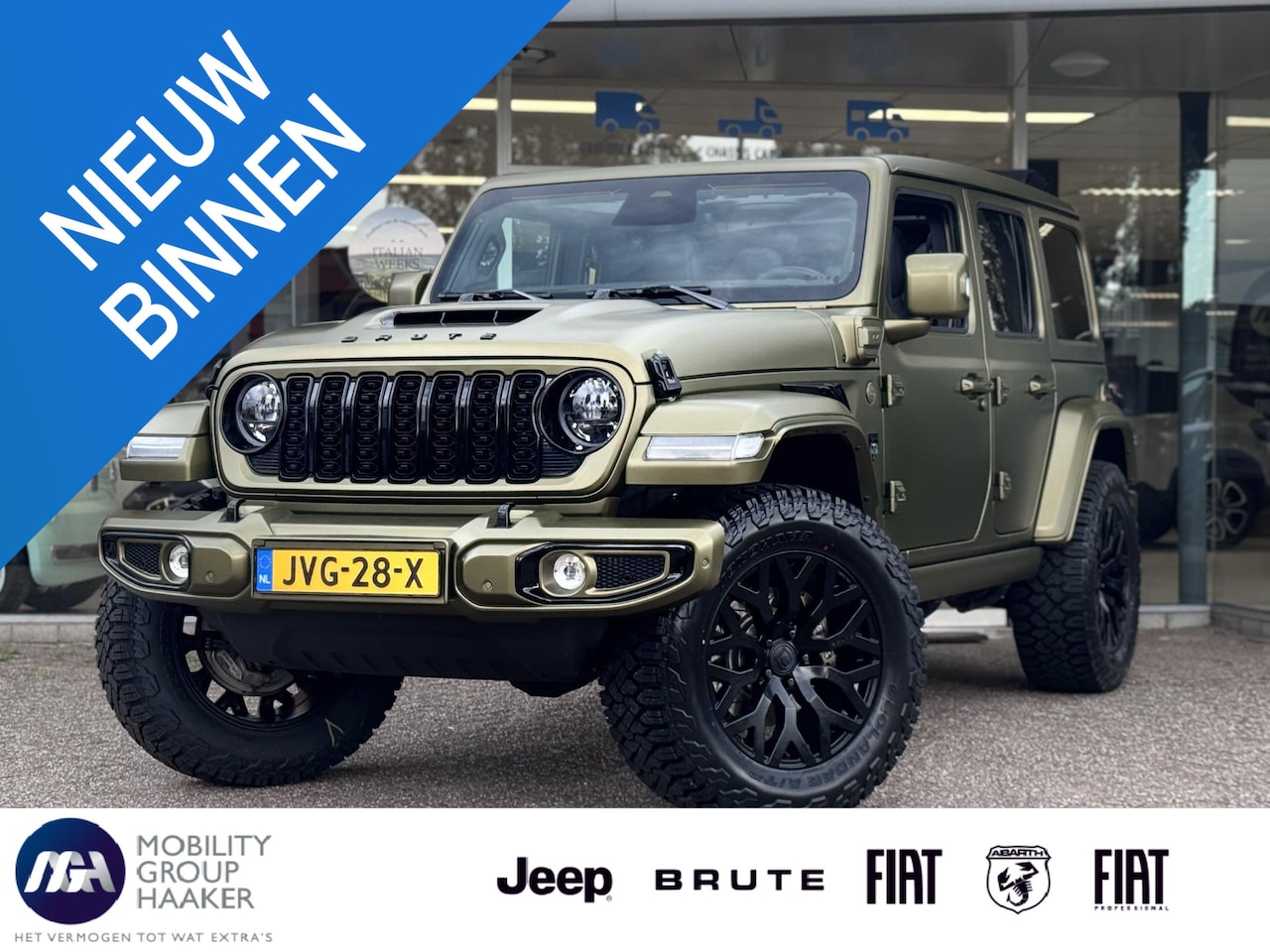 Jeep Wrangler Unlimited - 4xe 380 Sahara | BRUTE | Lamborghini Verde Gea | BRASS | - AutoWereld.nl