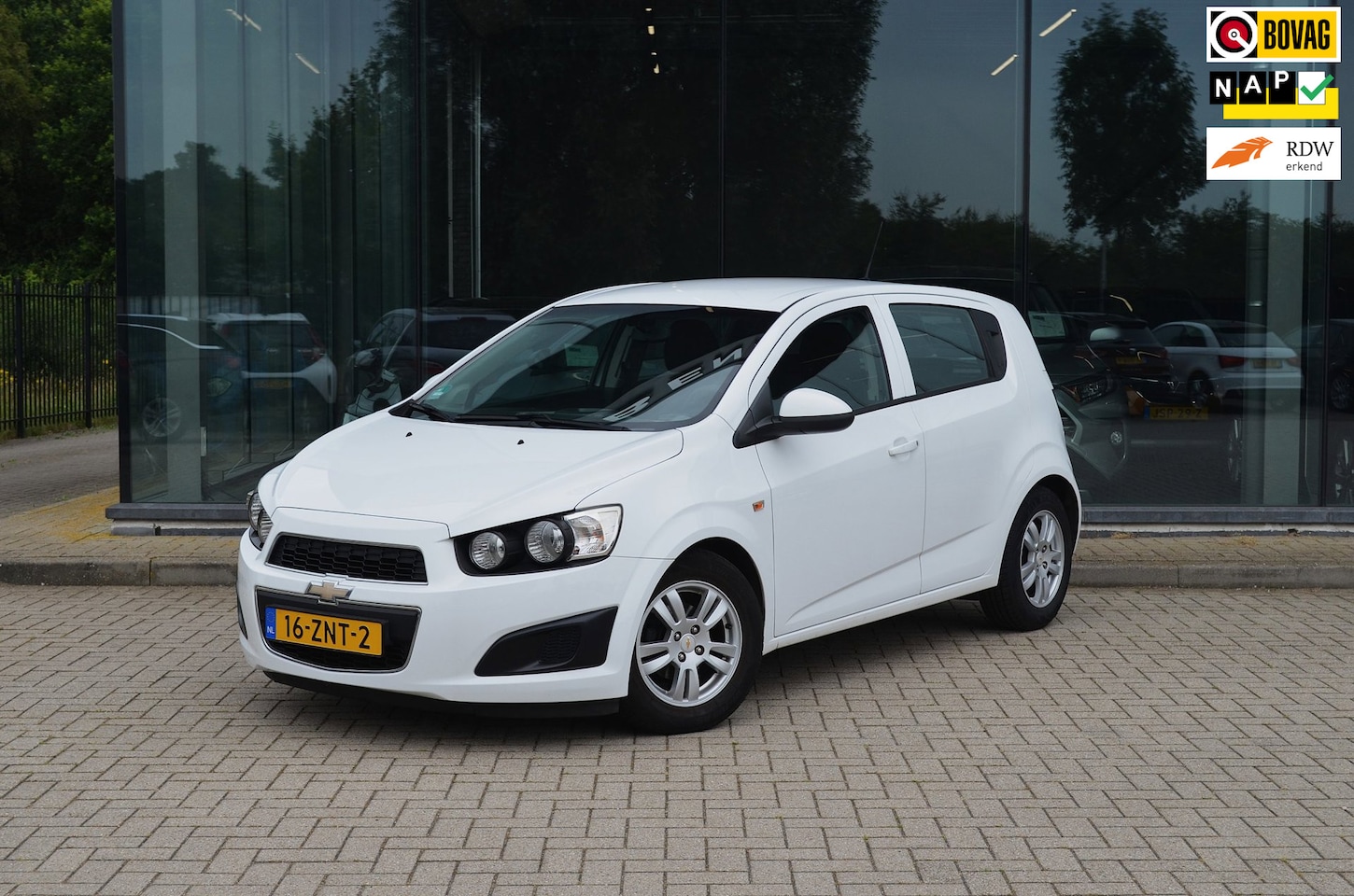 Chevrolet Aveo - 1.2 | Airco | Trekhaak |All season | Cruise | Elek. ramen - AutoWereld.nl