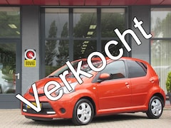 Toyota Aygo - 1.0 VVT-i Comfort Orange | Airco | Bluetooth | Zuinig | 5-Deurs | Metallic lak | LM-Velgen