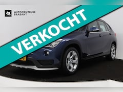 BMW X1 - SDrive20i Executive (TREKHAAK, PARKEERSENSOREN, NAVIGATIE)