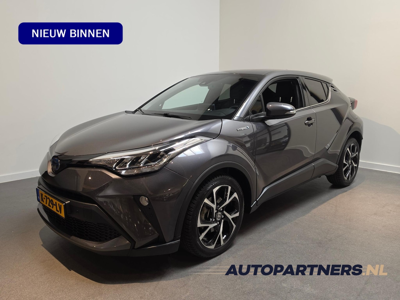 Toyota C-HR - 1.8 Hybrid Business Plus - Apple Carplay/Android Auto - Dodehoekdetectie - Adaptive Cruise - AutoWereld.nl