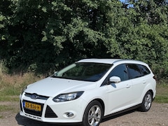 Ford Focus Wagon - 1.0 EcoBoost Trend Met recent een nieuwe motor
