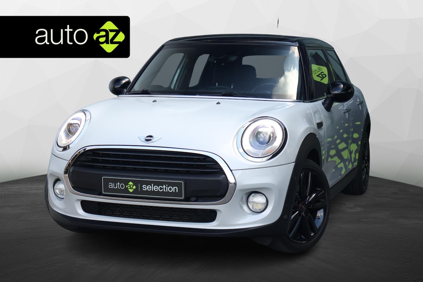 MINI 5-Deurs - 1.5 Cooper Salt Business / PDC / 5 Drs - AutoWereld.nl