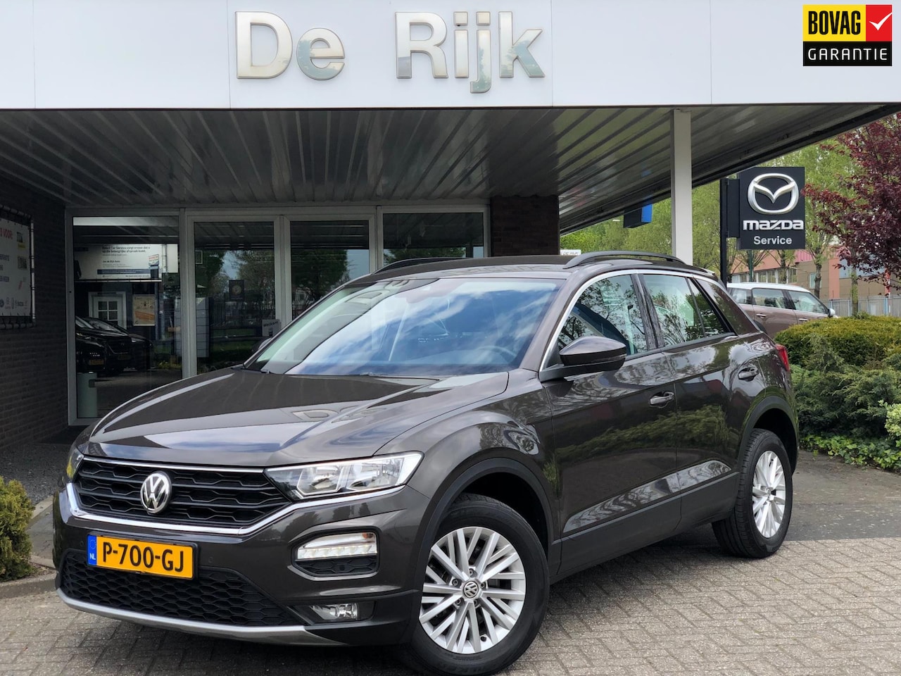 Volkswagen T-Roc - 1.0 TSI Style | Carplay/Android, ACC, Stoel+Stuurverw., Trekhaak, Camera, PDC, Airco | Dea - AutoWereld.nl