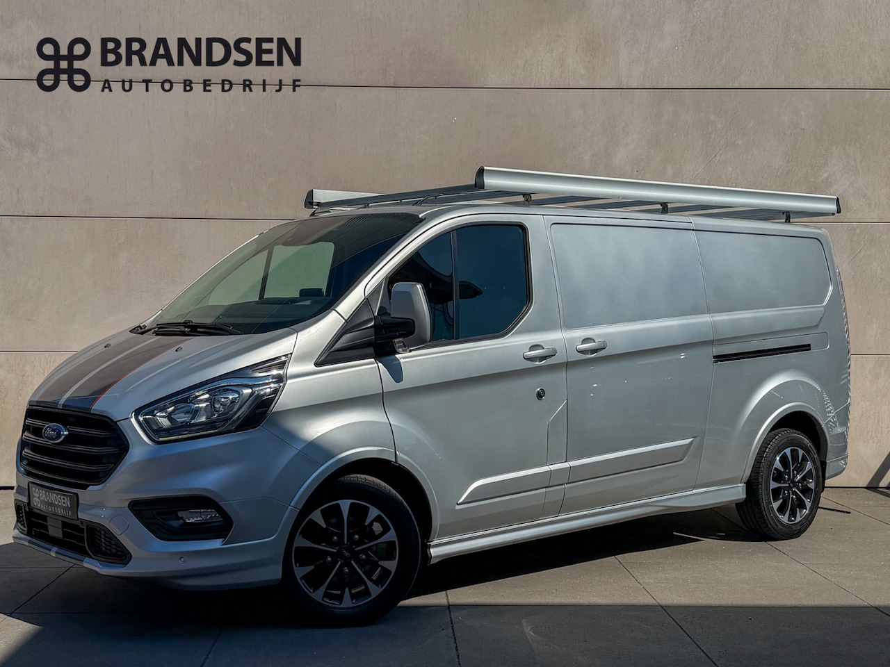 Ford Transit Custom - 320 2.0 TDCI L2H1 Sport Schuifdeur L+R-Camera-Trekhaak - AutoWereld.nl