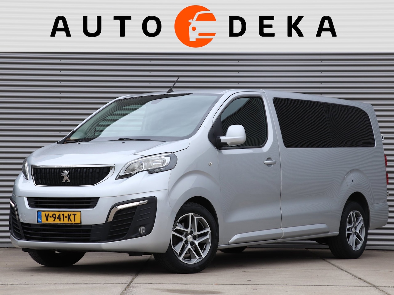 Peugeot Expert - 231L 2.0 BlueHDI 180 DC Premium Pack Automaat 6 PERS. *Marge* - AutoWereld.nl