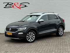 Volkswagen T-Roc - 1.5 TSI Sport Camera Adaptieve cruise Digitaal dashboard Pdc voor+achter