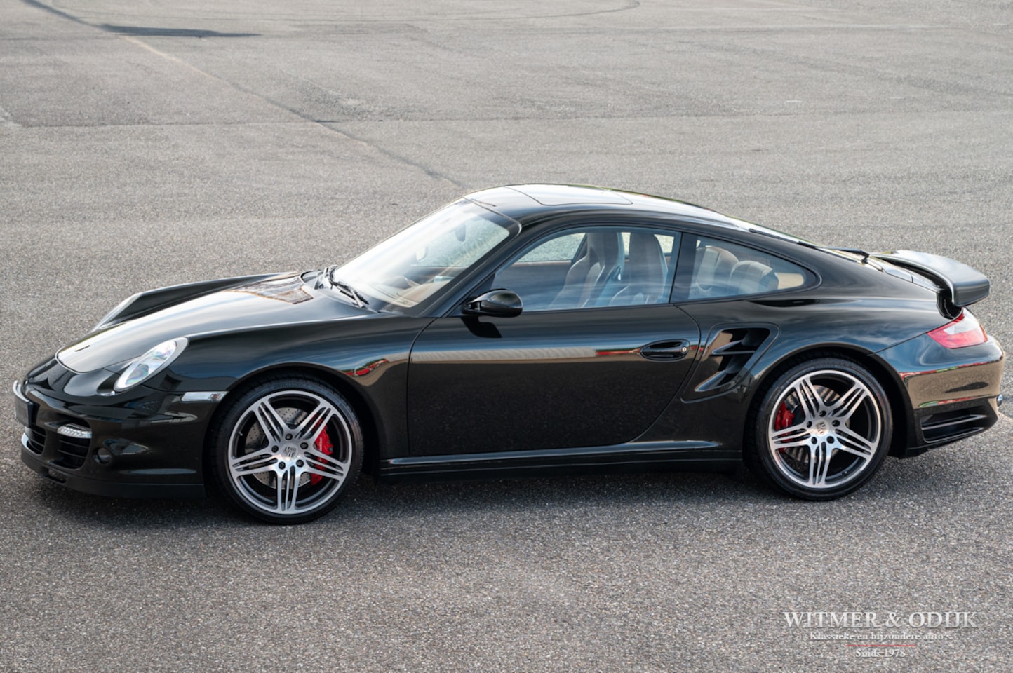 Porsche 911 - 3.6 Turbo Dark Olive Metallic - AutoWereld.nl