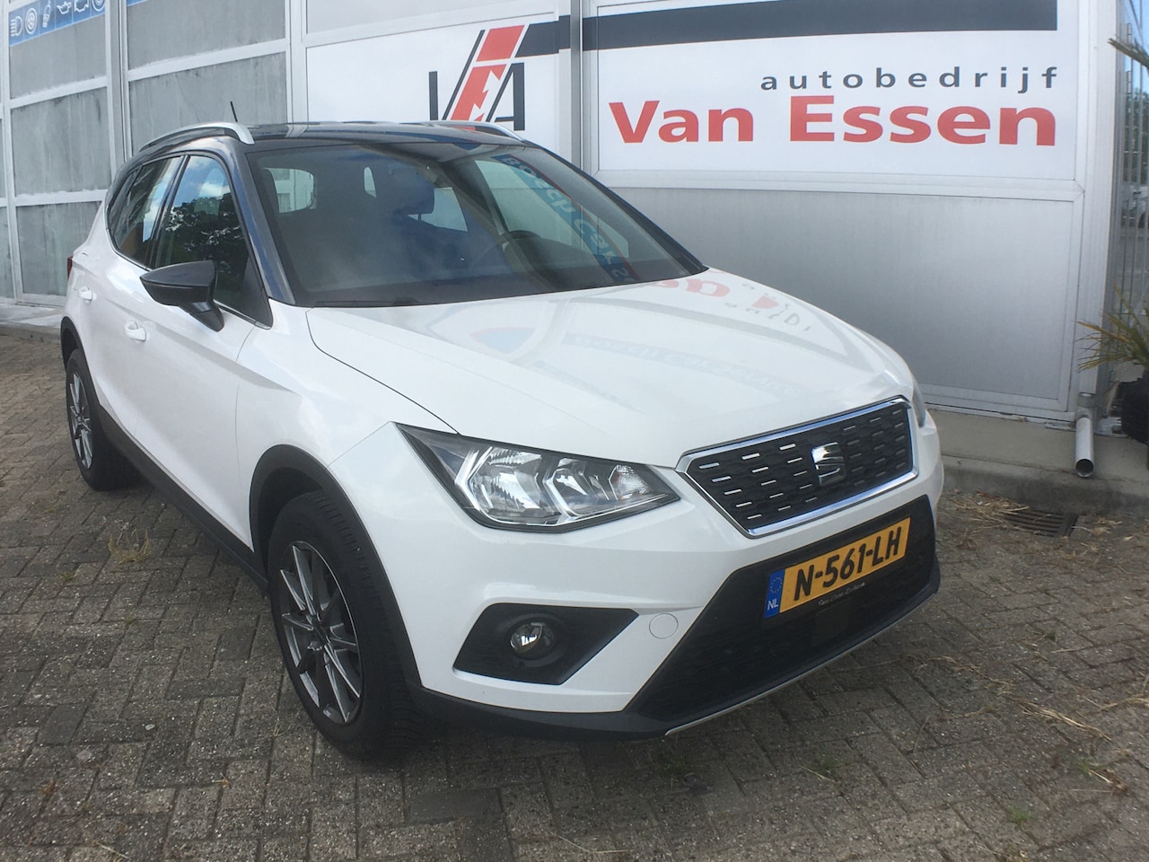 SEAT Arona - 1.0 TSI Xcelence Business Intense Xcelence . blind spot, adaptive cruise control, Navi - AutoWereld.nl