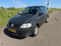 Volkswagen Fox - 1.2 Trendline incl nw apk onderhoud en garantie