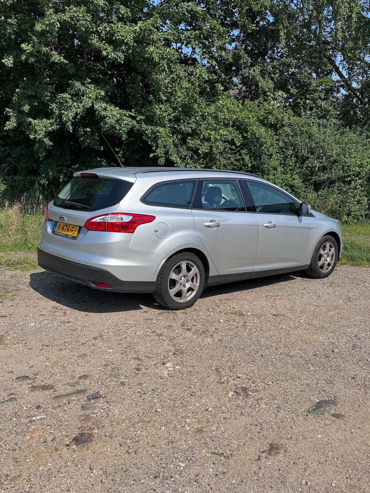 Ford Focus Wagon - 1.6 TI-VCT Trend Nog een degelijke 4 cilinder
