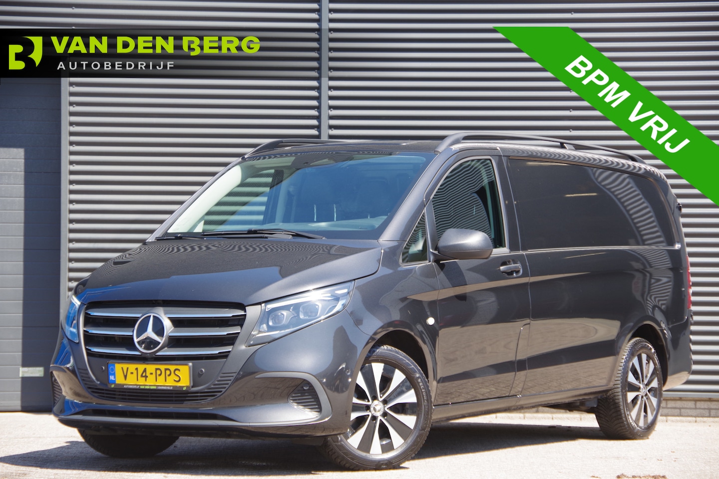 Mercedes-Benz Vito - 119 CDI L2 Select AUT. LED, TREKHAAK, LEDER, ADAPT. CRUISE, CAMERA, LEDER STUUR, PARKEERSE - AutoWereld.nl
