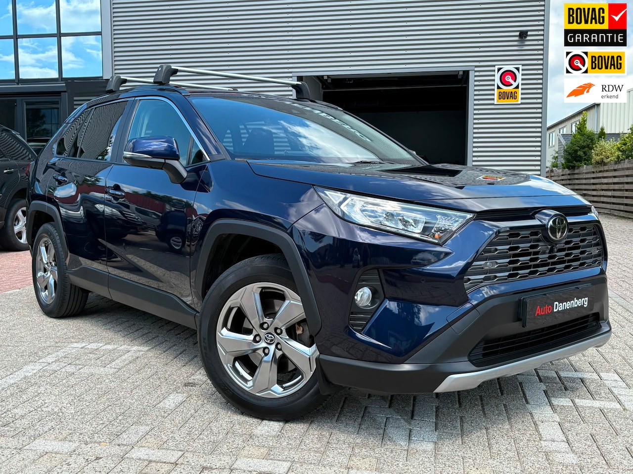 Toyota RAV4 - 2.0 VVT-iE Comfort Weinig KM, CAMERA-360. TREKHAAK! NL AUTO - AutoWereld.nl