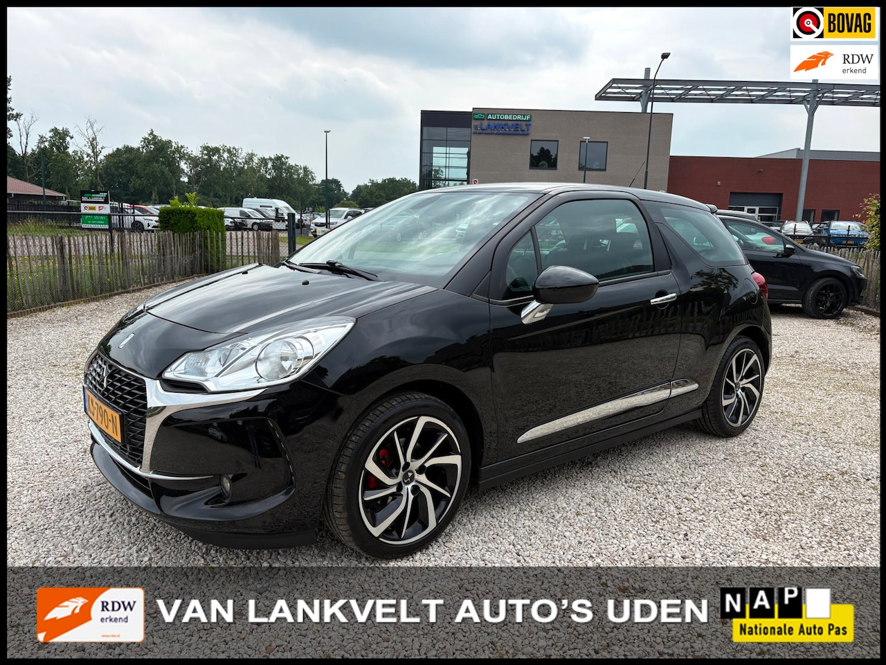DS 3 - 1.2 110pk So Chic Camera, Climate, Apple Carplay - AutoWereld.nl