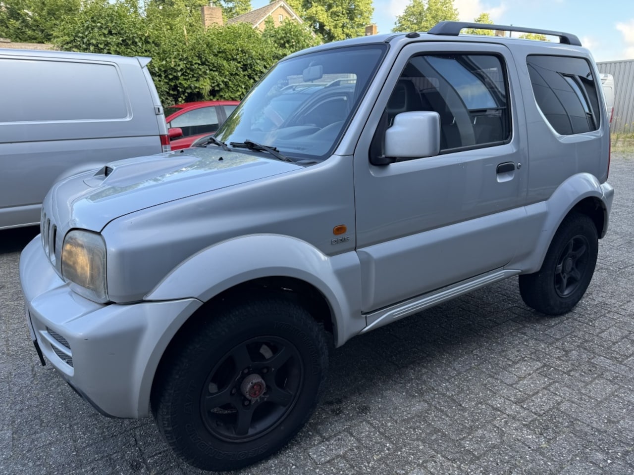 Suzuki Jimny - 1.5 DDIS JLX 2007 4x4 AIRCO 193000km NAP - AutoWereld.nl