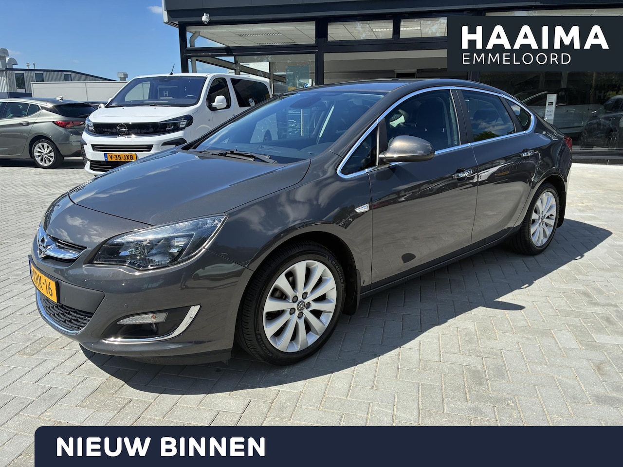 Opel Astra - 1.4 Turbo 140Pk Cosmo | Climate control | Navigatie | Cruise control | Elektrisch Pakket | - AutoWereld.nl