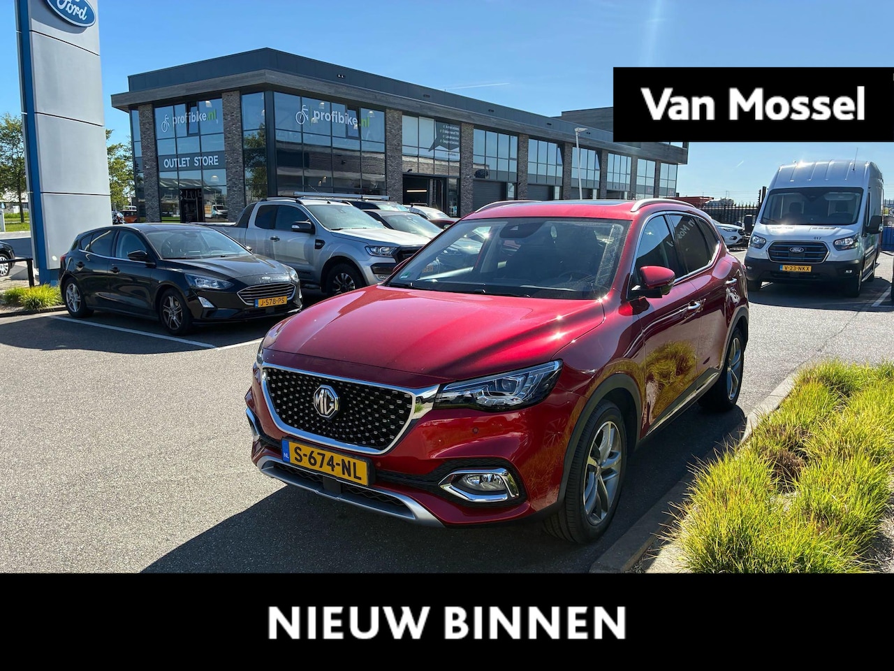 MG EHS - 1.5 TGDI PHEV Aut. Luxury | Panoramadak | Leder | Led Koplampen | 360 Camera | Navi | Stoe - AutoWereld.nl