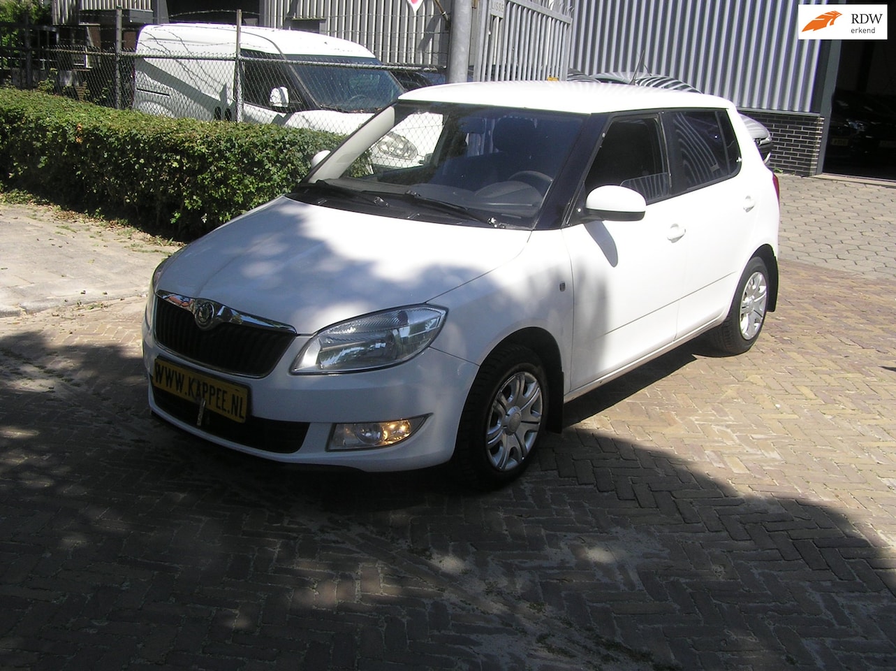 Skoda Fabia - 1.4-16V Sportline airco nieuwe apk - AutoWereld.nl
