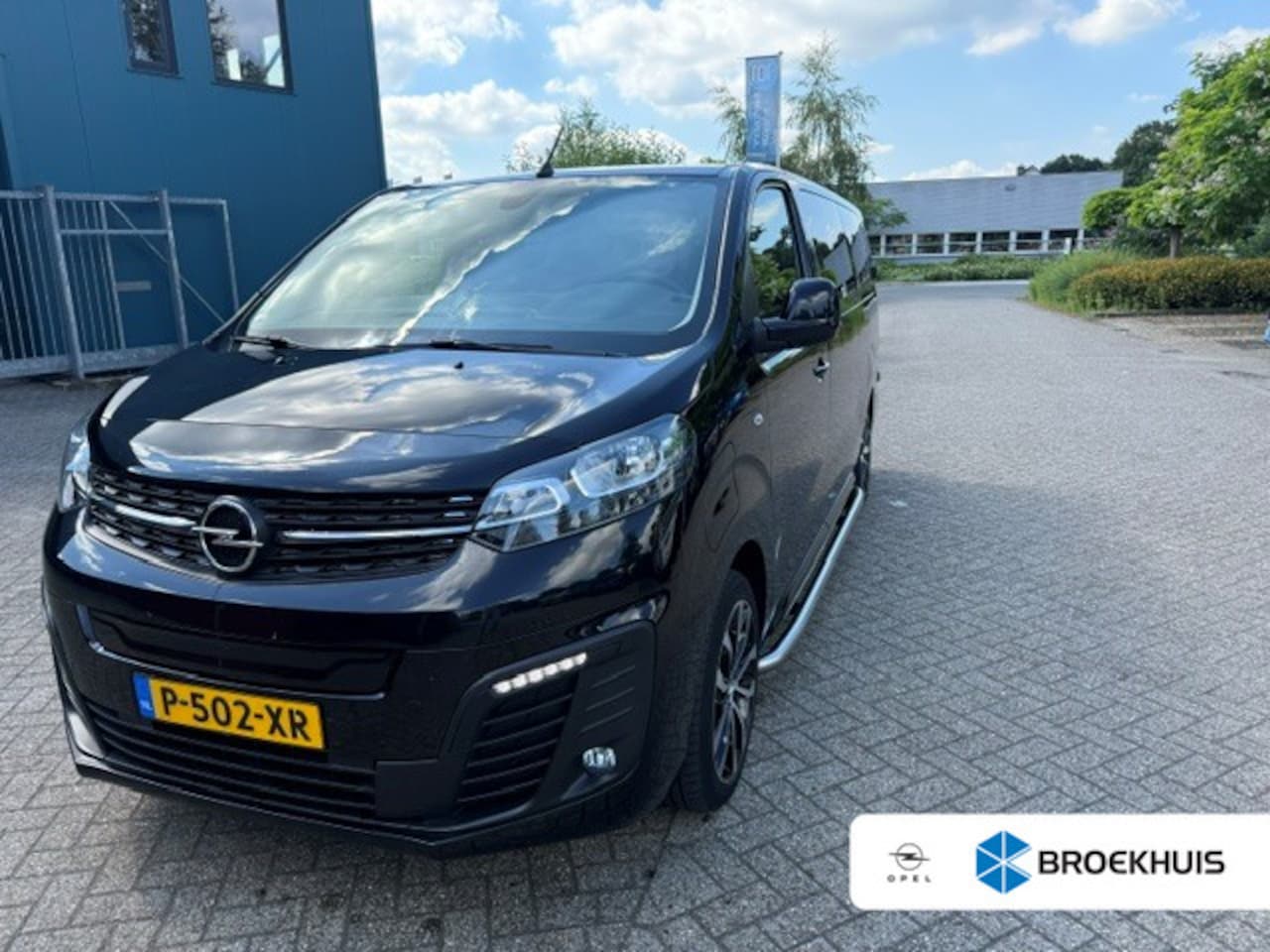 Opel Vivaro-e Combi - L3H1 75 kWh | 2 zitplaatsen rechtsvoor | Airco | Armsteun voor Parkeersensoren Achter | Cr - AutoWereld.nl