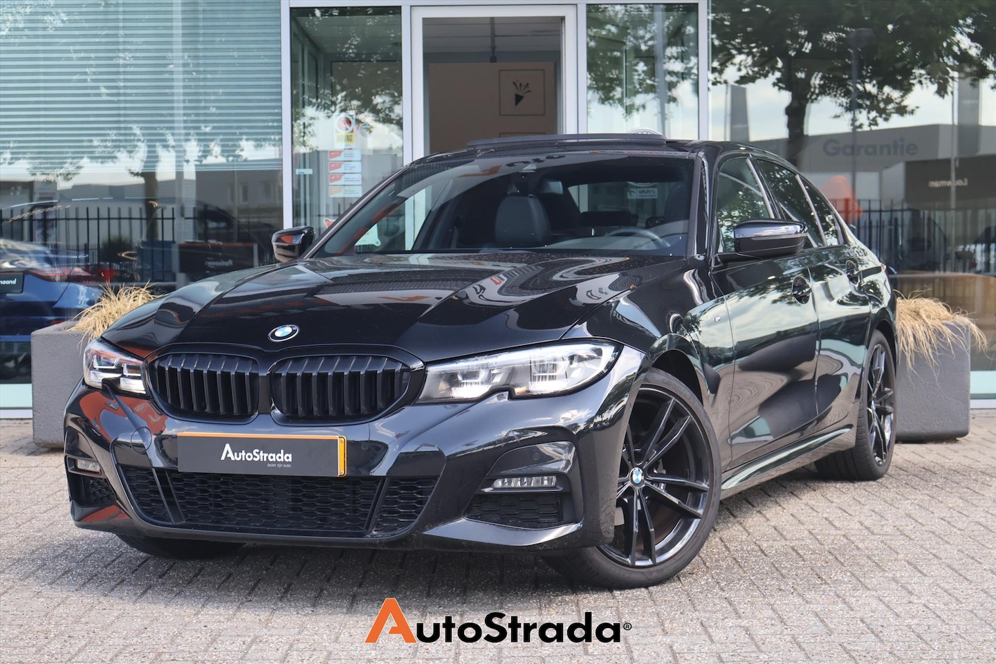 BMW 3-serie - (g20) 318i M-Sport 156pk | LED | Cruise | Pano | Camera | Sfeer | Navigatie | Virtual | Cl - AutoWereld.nl
