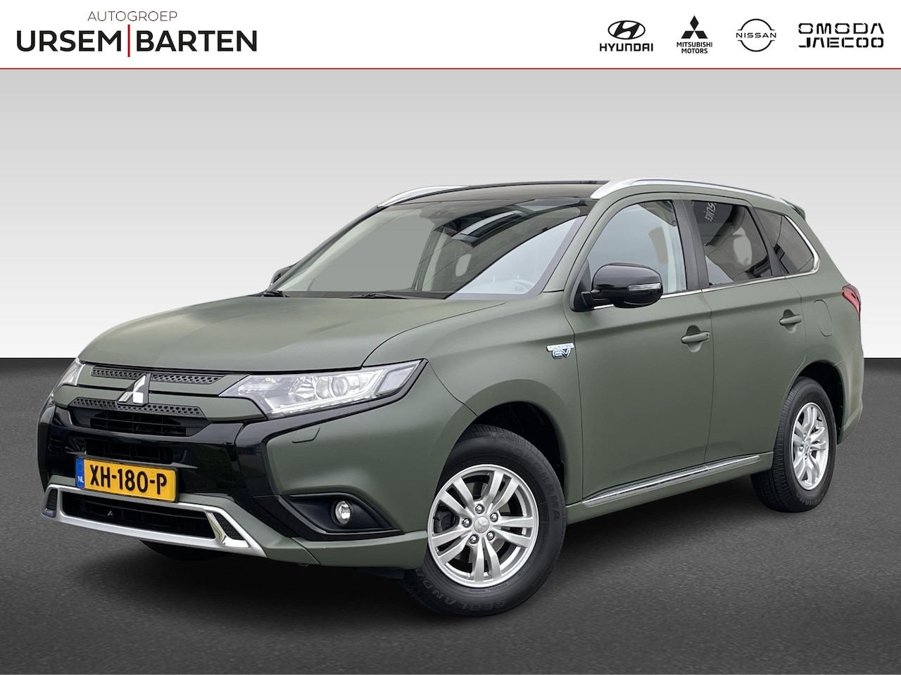 Mitsubishi Outlander - 2.4 PHEV Pure | Achteruitrijcamera | Alarm klasse 1(startblokkering) | Apple Carplay/Andro - AutoWereld.nl