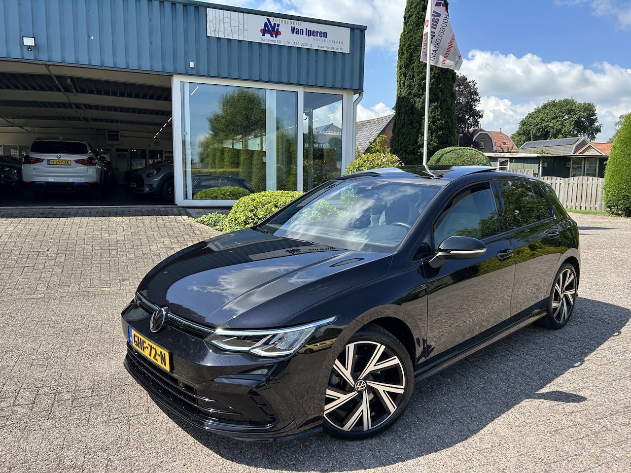 Volkswagen Golf - 1.5 eTSI R-Line 1.5 eTSI R-Line - AutoWereld.nl
