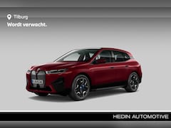 BMW iX - xDrive40 Executive 77 kWh | Driving Assistant Professional | Trekhaak | Stoelventilatie |