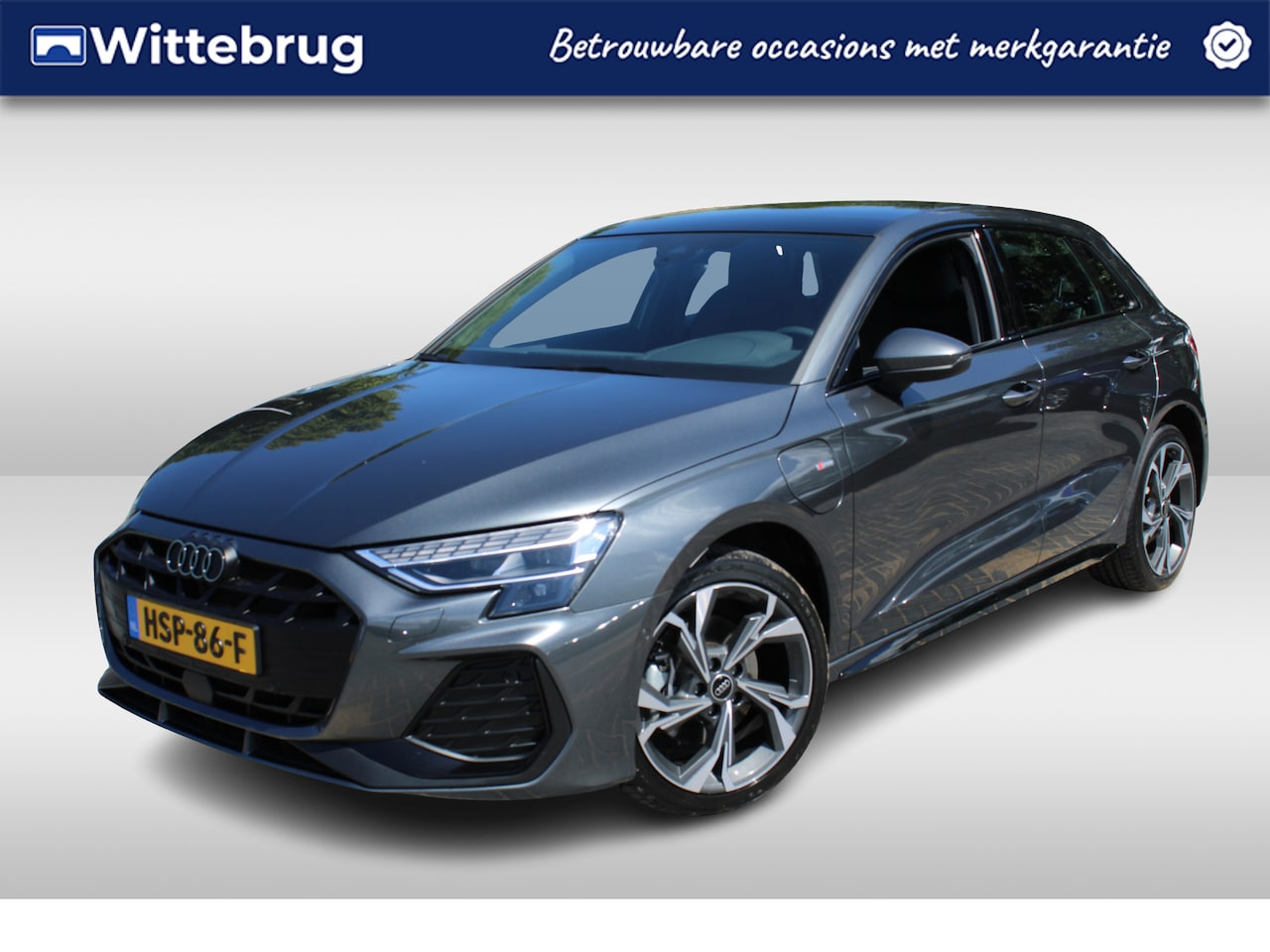 Audi A3 Sportback - 40 TFSI e 204pk S edition S-Tronic Automaat / Panorama dak / LM 18'' / Camera / App-Connec - AutoWereld.nl