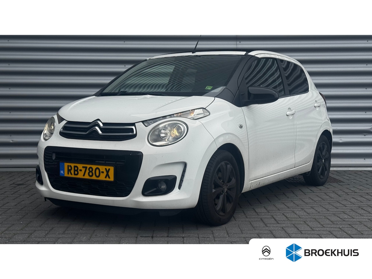 Citroën C1 - 1.0 e-VTI 70PK AIRSCAPE SHINE / NAVI / AIRCO / LED / CAMERA / 15" LMV / BLUETOOTH !! - AutoWereld.nl