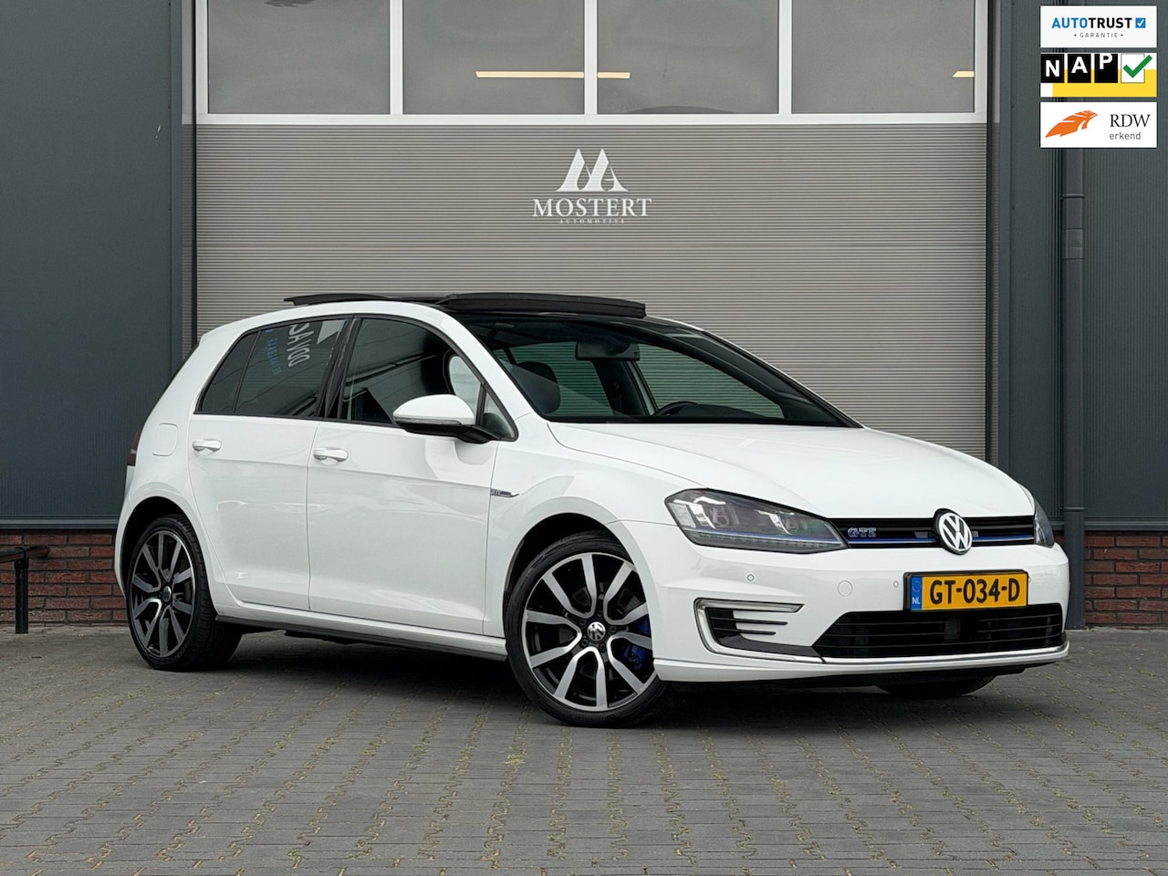 Volkswagen Golf - 1.4 TSI/204pk GTE|2015|NAP|Pano|Leder|Stoelverw.|Camera|Goed onderhouden|Adaptive cruise|1 - AutoWereld.nl