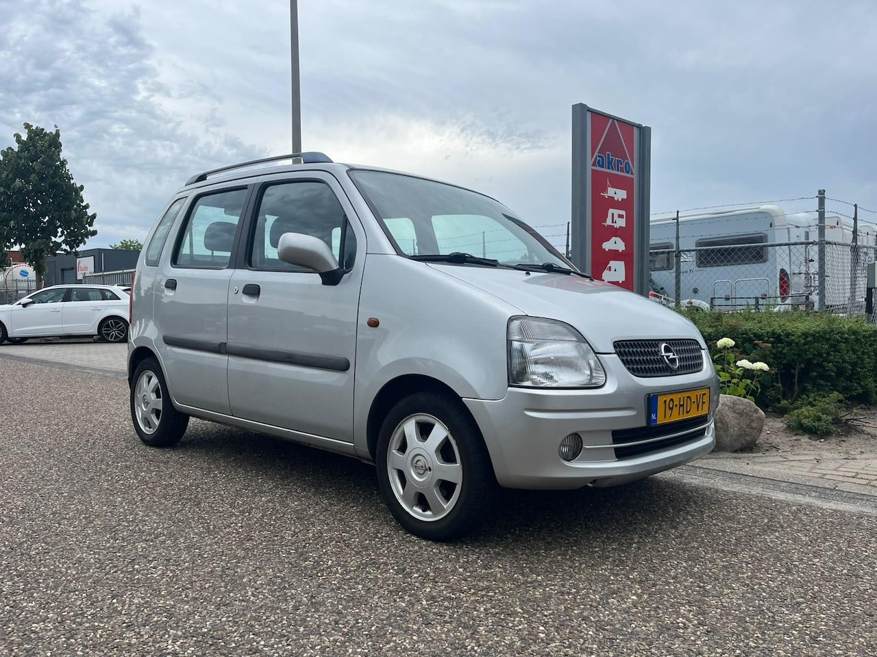 Opel Agila - 1.2-16V Elegance | Trekhaak | Radio | Elek. Ramen Voor | Elek. Verstelbare Spiegels - AutoWereld.nl