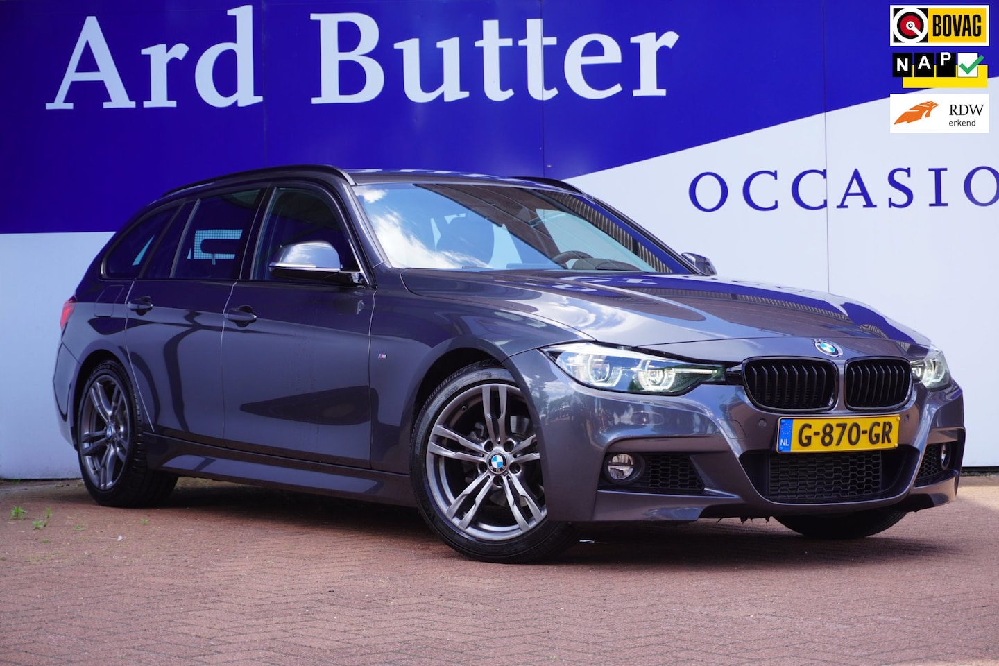 BMW 3-serie Touring - 318i M Sport Corporate+Led+Volleder+navigatie+stoel-verw+Media-Pack+18"Lmv = ORIG/DEALER/N - AutoWereld.nl