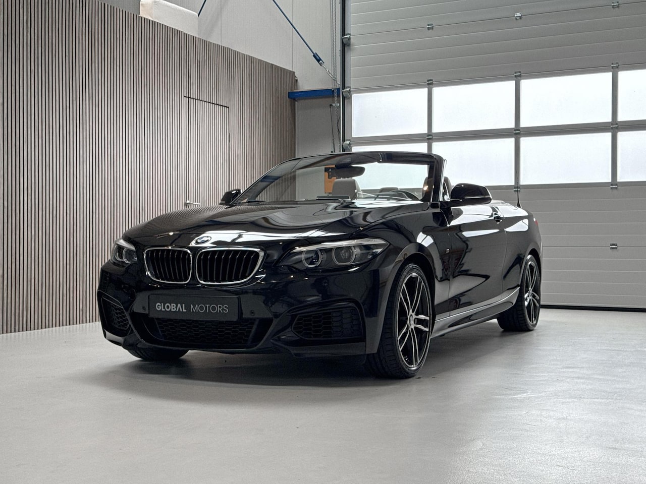 BMW 2-serie Cabrio - 218i High Executive M PAKKET - NL AUTO - STOELVERWARMING - NAVI PROF. - PARKEERSENSOREN - - AutoWereld.nl