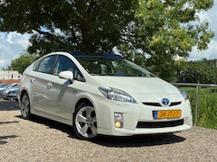 Toyota Prius - 1.8 Dynamic | Solar roof + Pano + Xenon + Navi + Clima + Cruise nu €4.975,