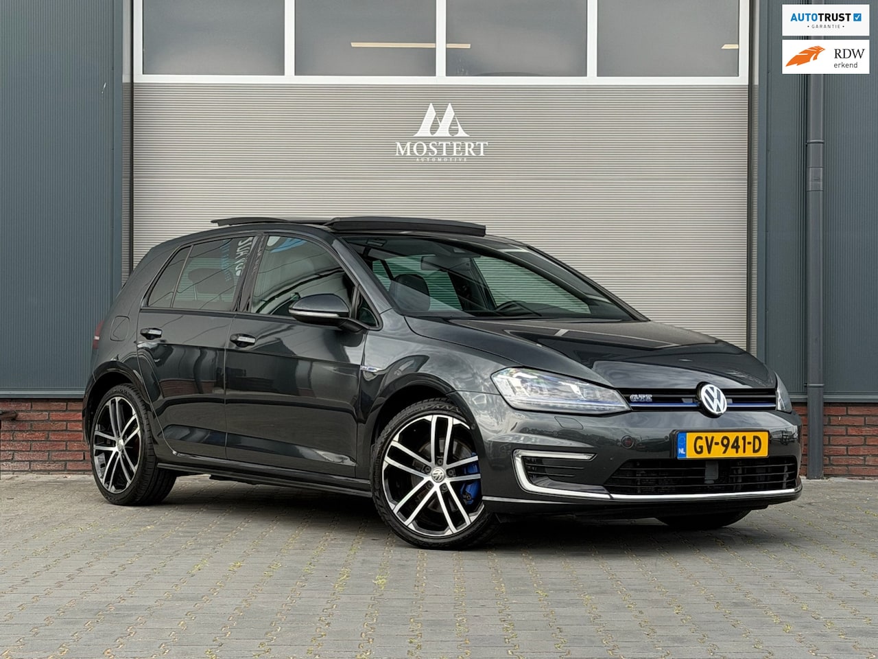 Volkswagen Golf - 1.4 TSI/204pk GTE|2015|Camera|Pano|Leder|Stoelverw.|Clima|Trekhaak|PDC|Navi|18"LMV - AutoWereld.nl