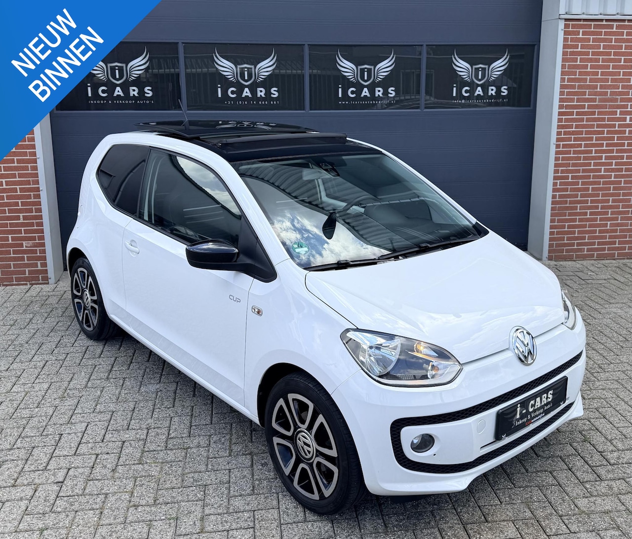 Volkswagen Up! - 1.0 move up! Cup ed. BlueMotion Navi Cruise PDC - AutoWereld.nl