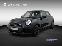MINI 5-Deurs - Cooper Favoured + M pakket + Pano + Getint Glas
