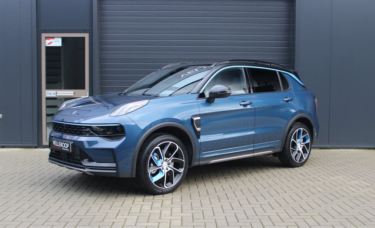Lynk & Co 01 - 1.5 PHEV | Pano | Zwarte hemel | Adaptive Cruise | Keyless | Stuurverwarming | Infinity | - AutoWereld.nl