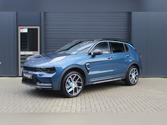 Lynk & Co 01 - 1.5 PHEV | Pano | Zwarte hemel | Adaptive Cruise | Keyless | Stuurverwarming | Infinity |