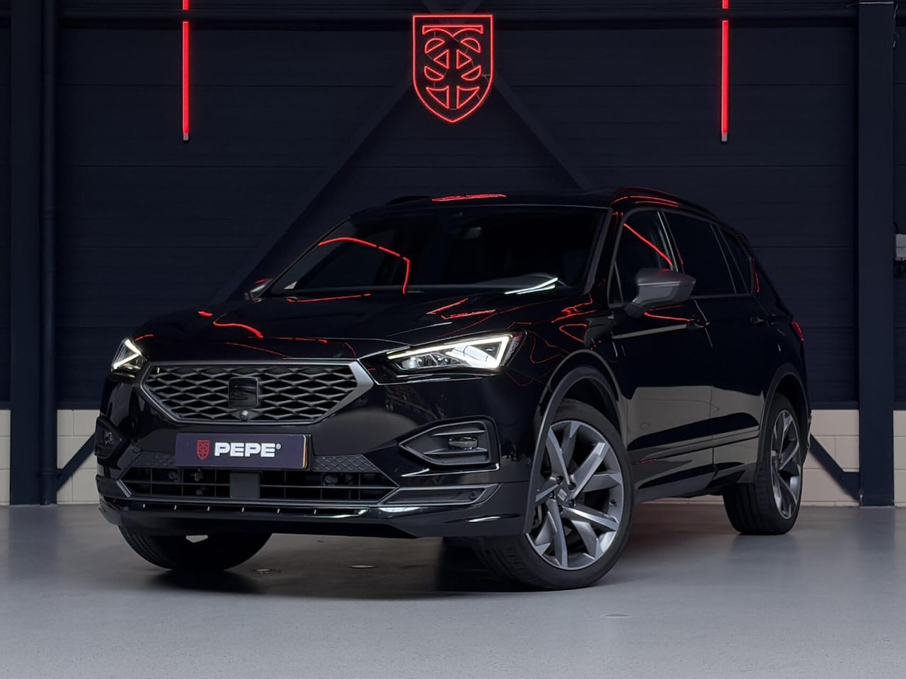 SEAT Tarraco - 1.4 TSI e-Hybrid PHEV FR |PANO|TRAVEL-ASSIST|MEM.|360° - AutoWereld.nl