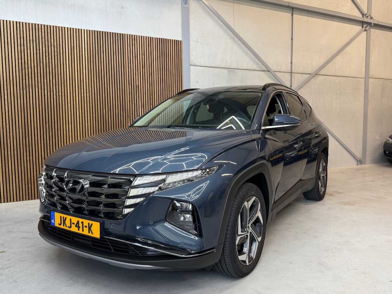 Hyundai Tucson - 1.6 T-GDI PHEV Premium Sky 4WD | PANORAMADAK | LED | TREKHAAK | - AutoWereld.nl
