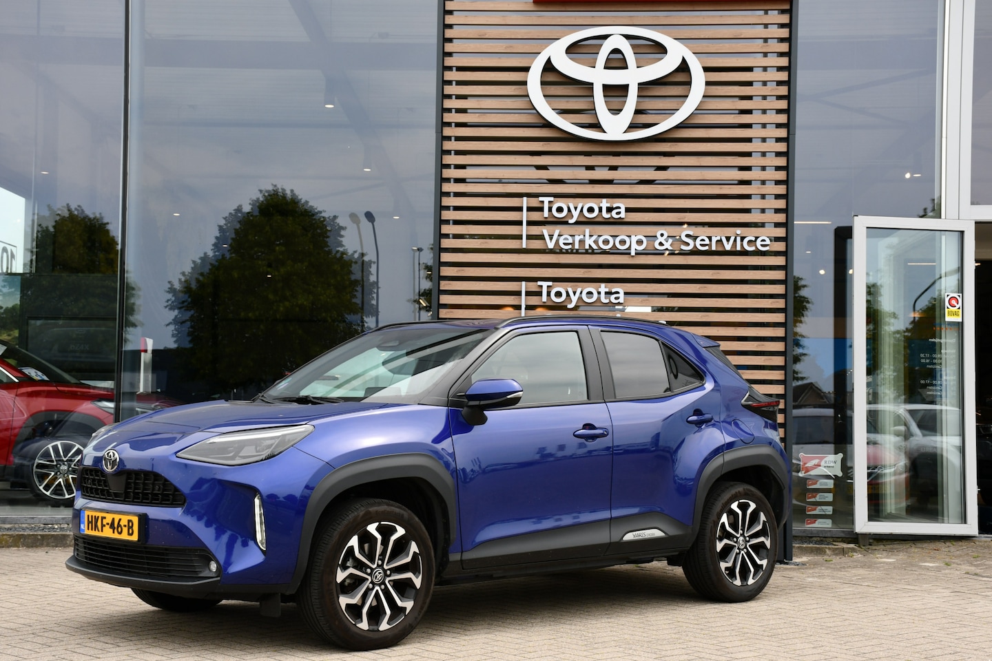 Toyota Yaris Cross - 1.5 Hybrid 115 First Edition Automaat 116pk | Keyless entry | Stuur verwarmd | Buitenspieg - AutoWereld.nl
