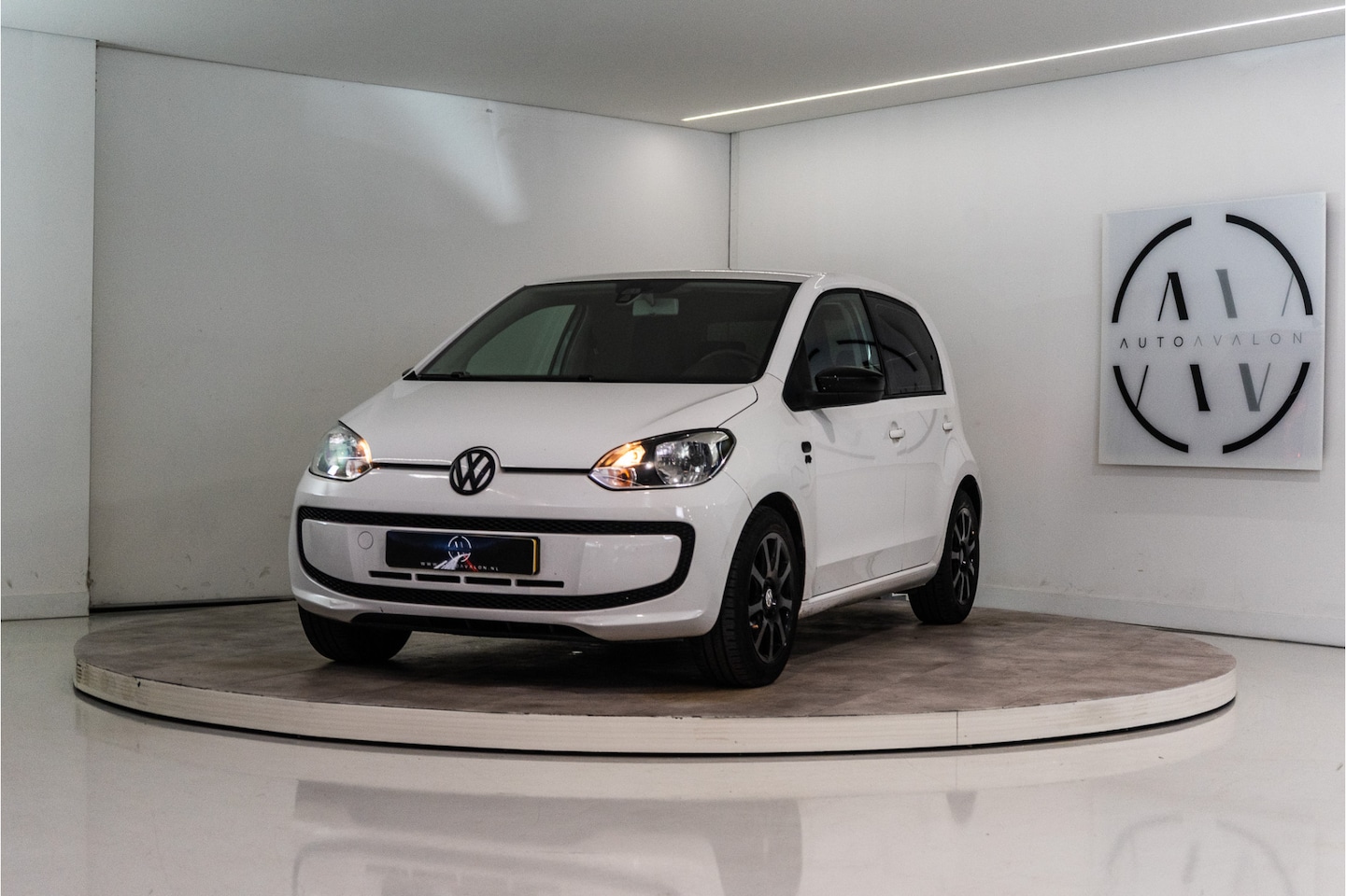 Volkswagen Up! - 1.0 move up! BlueMotion 60PK | NL AUTO+NAP | Pioneer | Camera | Airco - AutoWereld.nl
