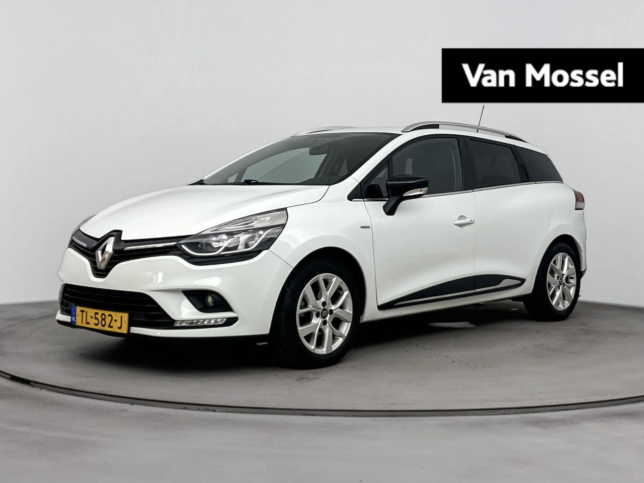 Renault Clio Estate - 0.9 TCe Limited 90PK | Trekhaak | Navigatie | Cruise Control | Lichtmetalen Velgen - AutoWereld.nl