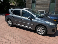 Peugeot 207 SW - RIJKAAR/APK/HISTORY/PANORAMADAK/TREKHAAK/NAP/AIRCO/5drs//DIREKT MEE