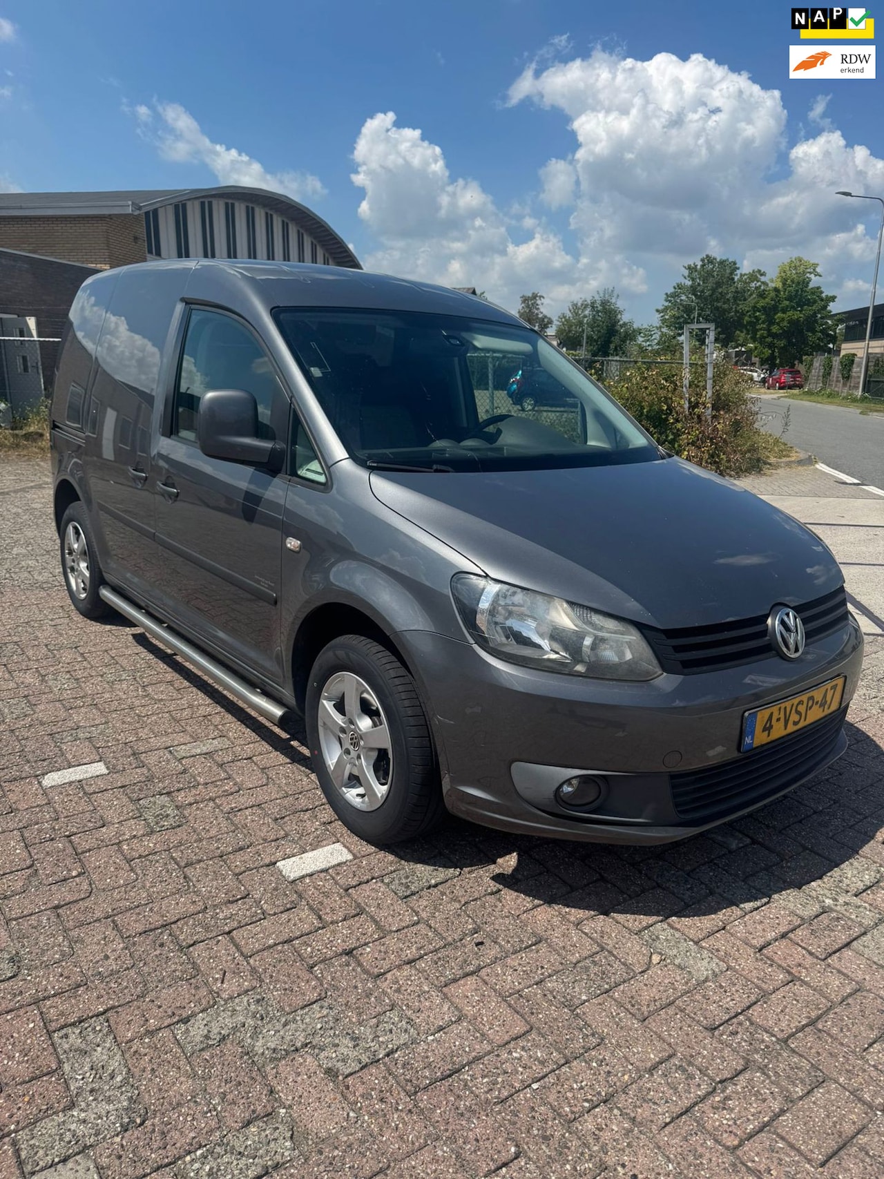 Volkswagen Caddy - 1.6 TDI Airco, APK, Cruise Controle, Trekhaak, Nieuwe Distributie - AutoWereld.nl