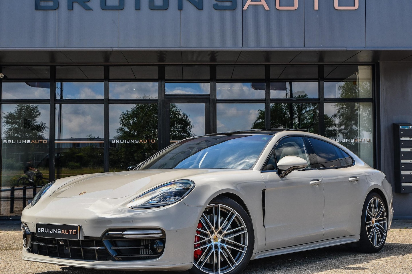 Porsche Panamera - 4.0 Turbo |NLauto|Carbon|Burmester|Krijt| - AutoWereld.nl